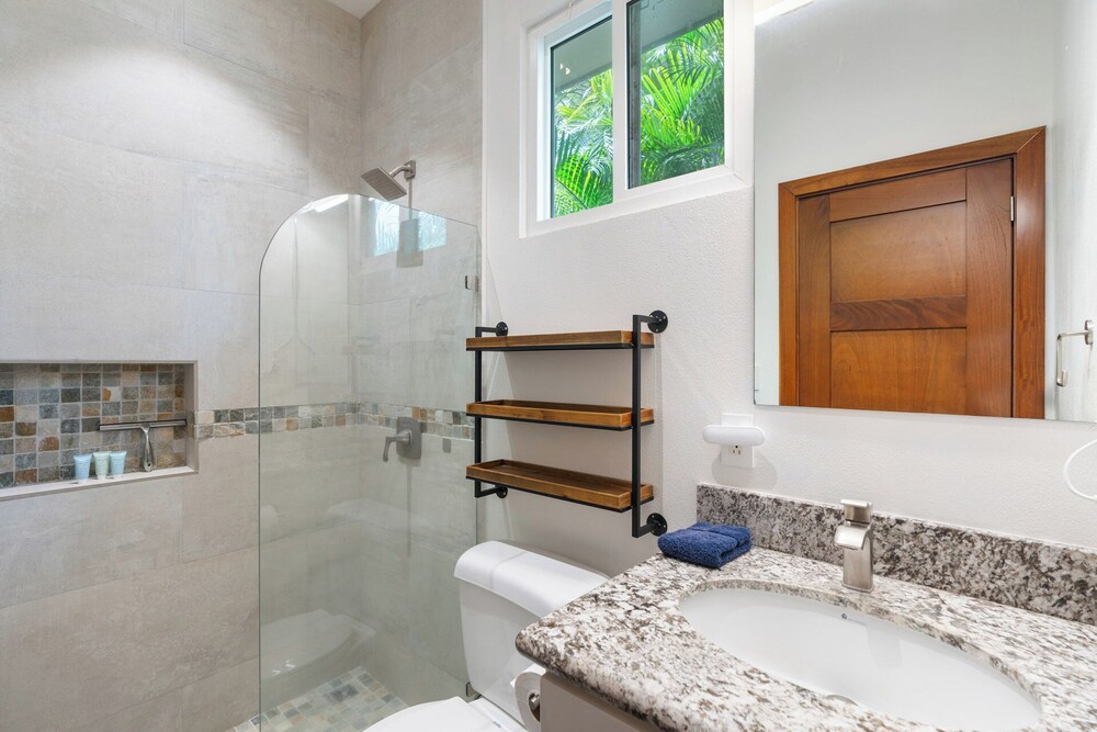 Beautiful home in a gated Neighborhood, Walking Distance to Beach with Garden