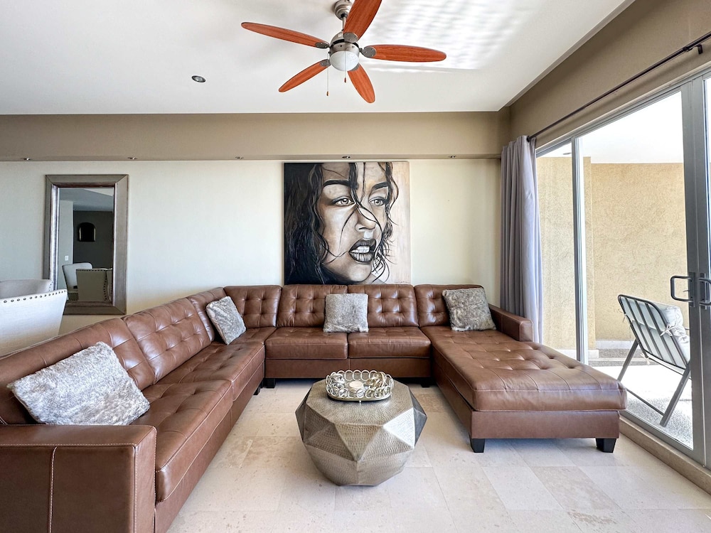 Renovated Beachfront Condo With Private Beach