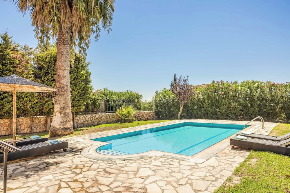 Villa Sarlata Sea View