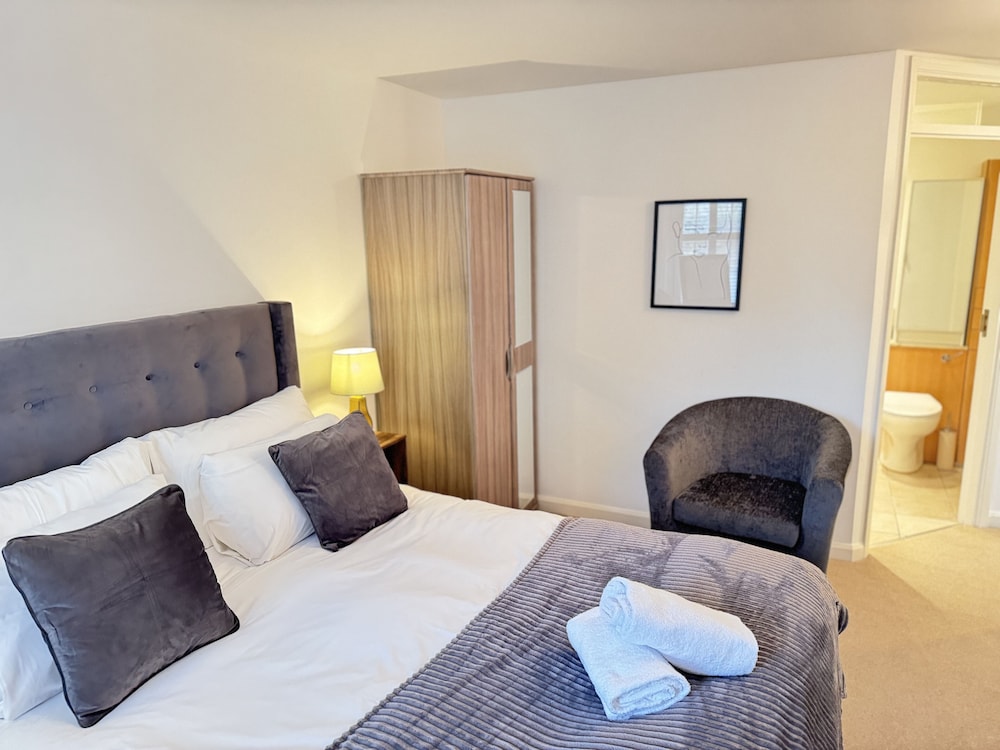 The Heart of Kensington Mews - Private House-Centrally Located-Great Transport