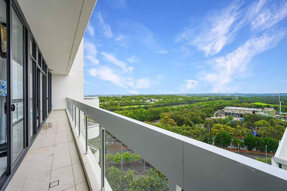 Metawisebnb Executive 2-bedroom Stadium View Apartment W Parking