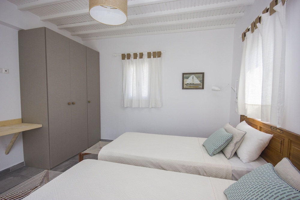 Amperian Mykonos Suites & Villas