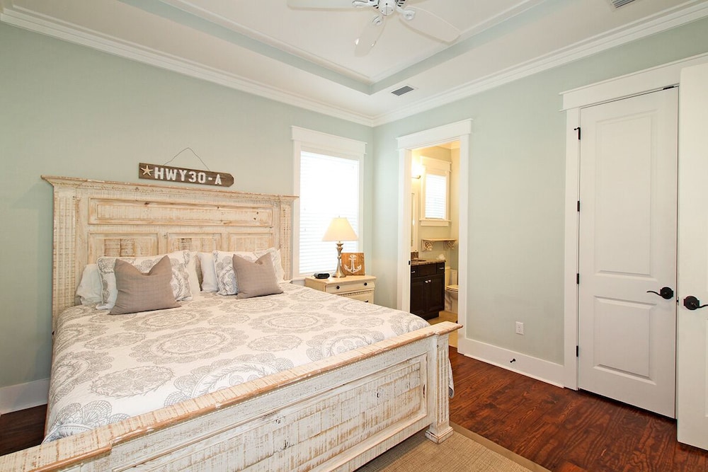 Cottage Rental Agency - Seaside, Florida