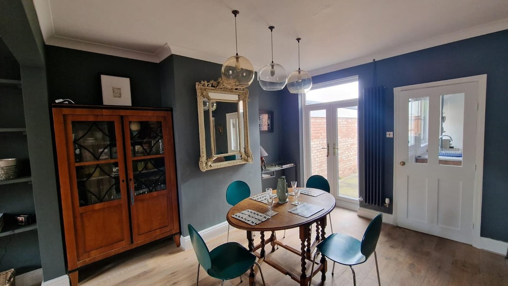 Inviting 2-bed Character House Stamford