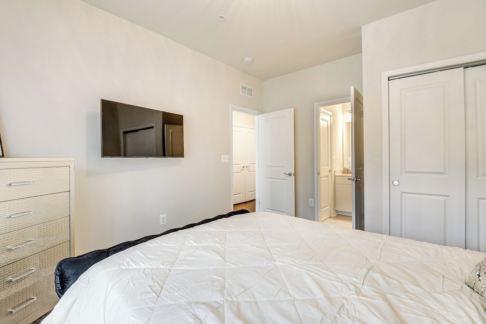 19 Mi to Baltimore: Townhome in Maryland City