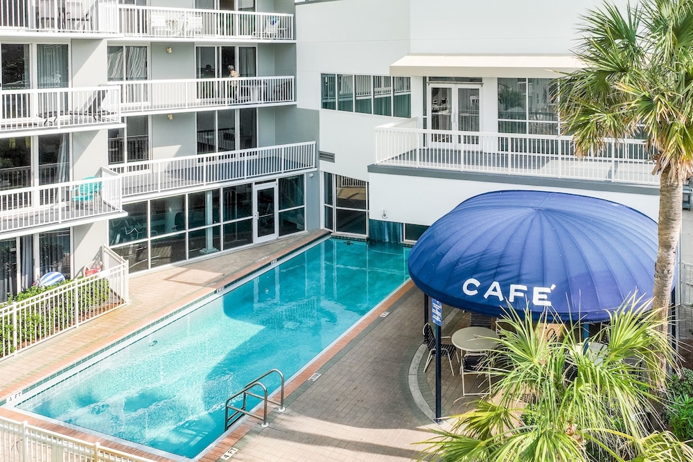Pelican Beach Resort by Panhandle Getaways