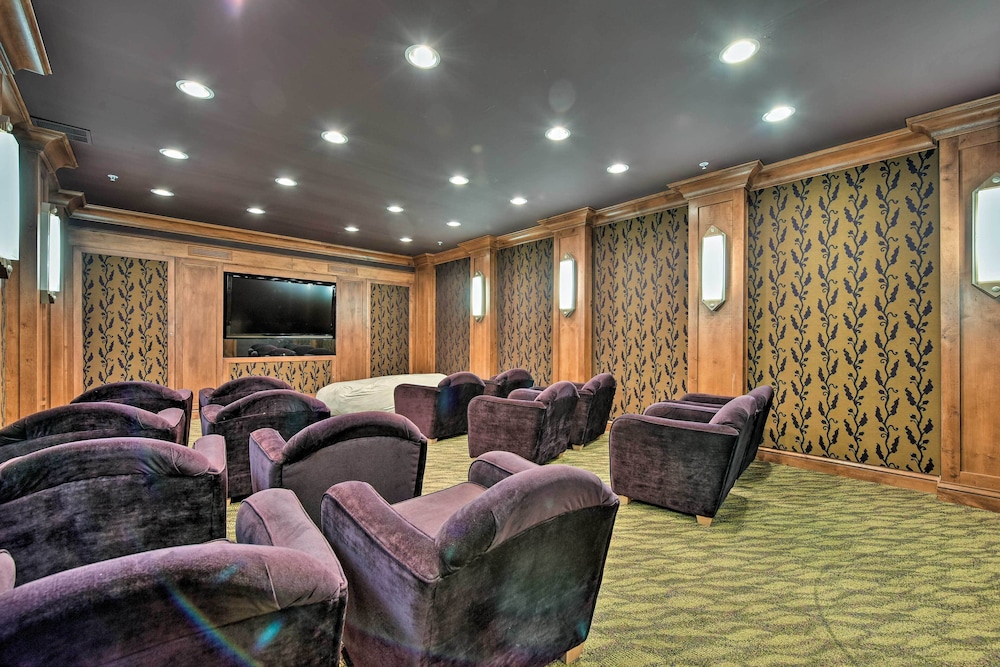 meeting & event spaces