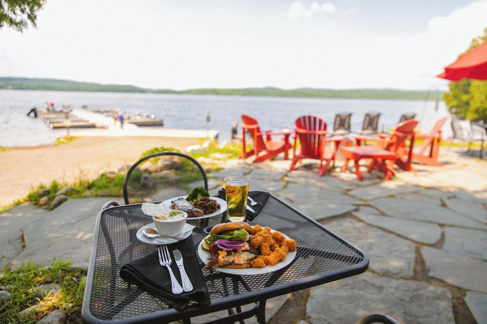 Gunflint Lodge & Outfitters