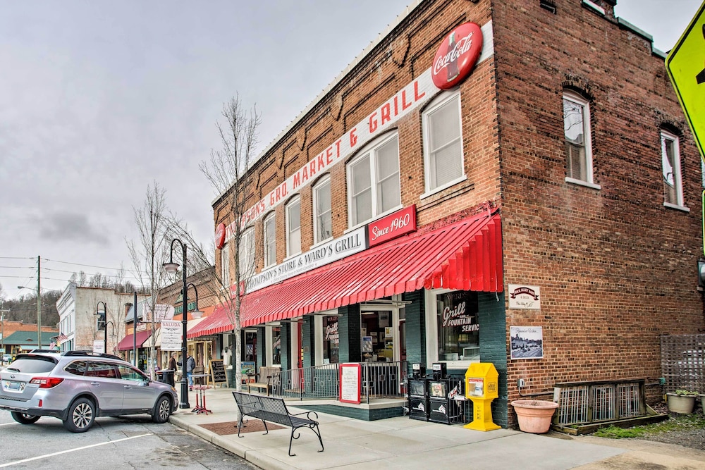 Walk to Dining: Saluda Main Street Retreat! view 3