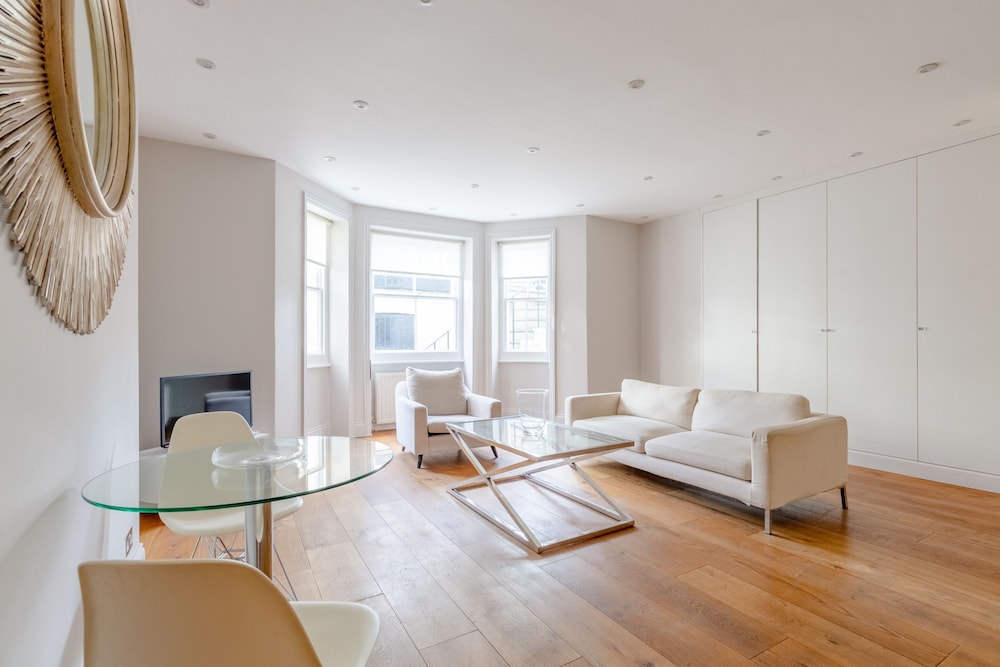 Central 2 Bedroom Flat Near Hyde Park