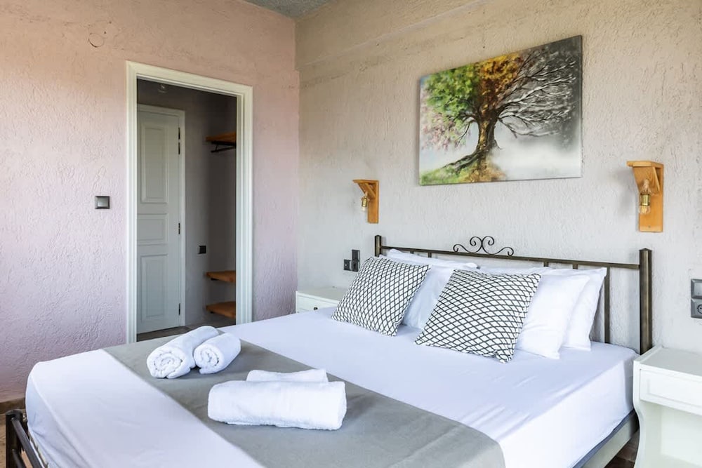 Persephone Seaview Room - Ariadne Skopelos Getaway