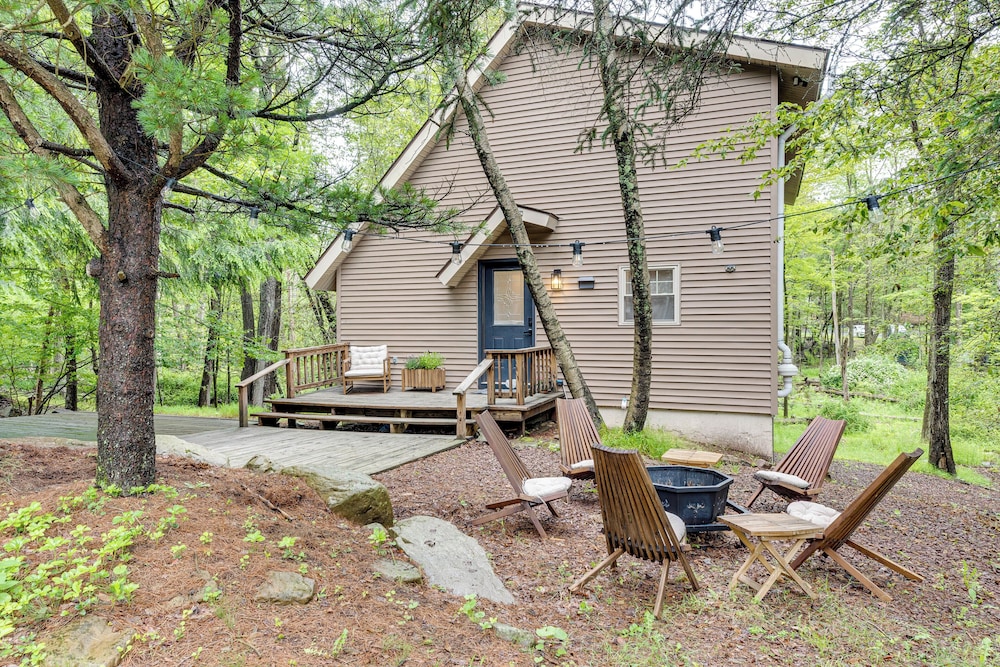 Lake Access at Family-friendly Home in Tobyhanna