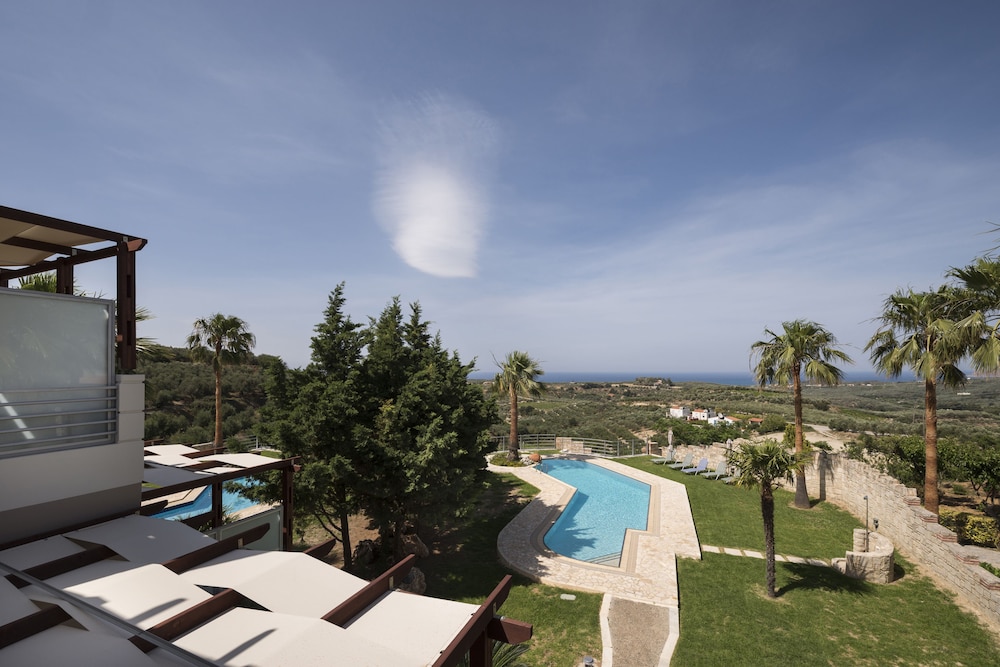 Athina Luxury Villas