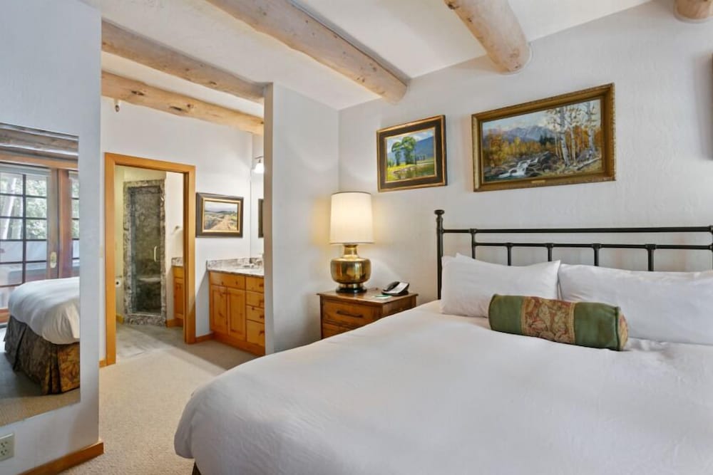 Pine Inn 9 - Two Bedroom with Spa Trail's End Lodge 2 Condo