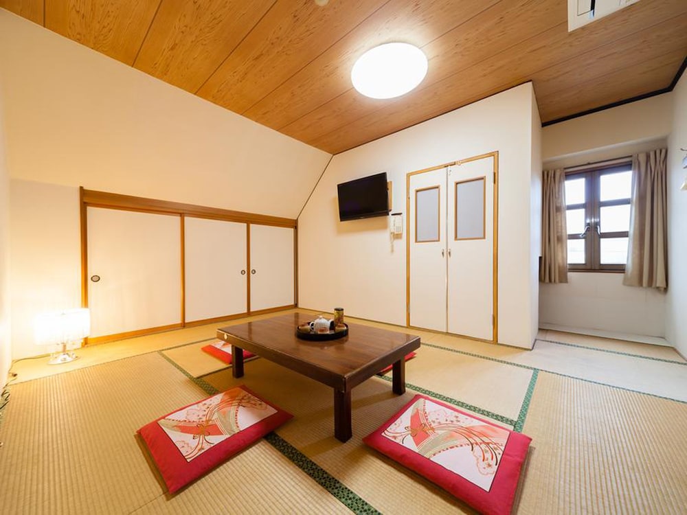 Petit Hotel P-Bow