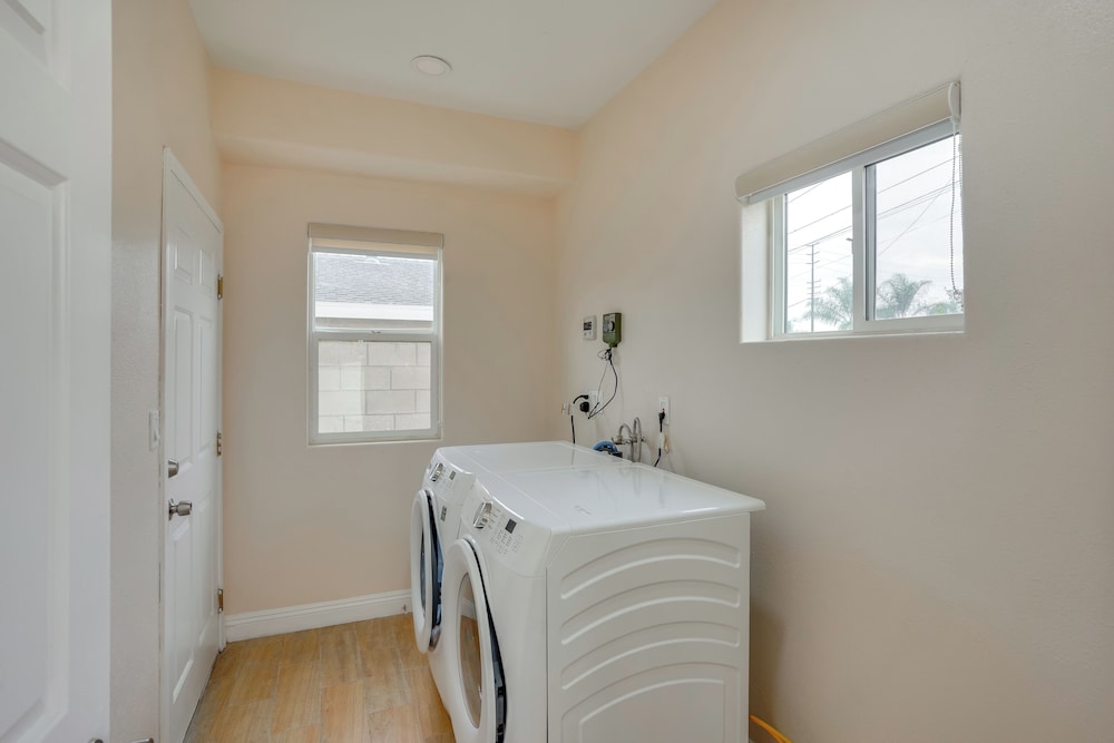 Explore the OC Coast! Midway City Home w/ Yard