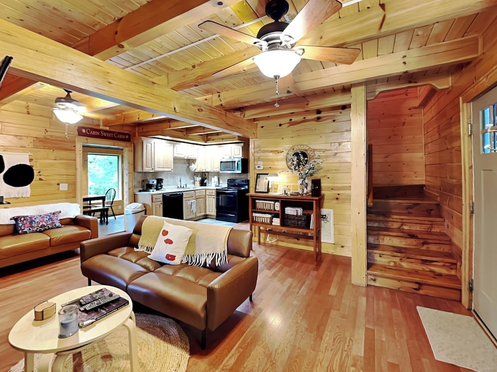 Charlottes Haus by Jackson Mountain Rentals