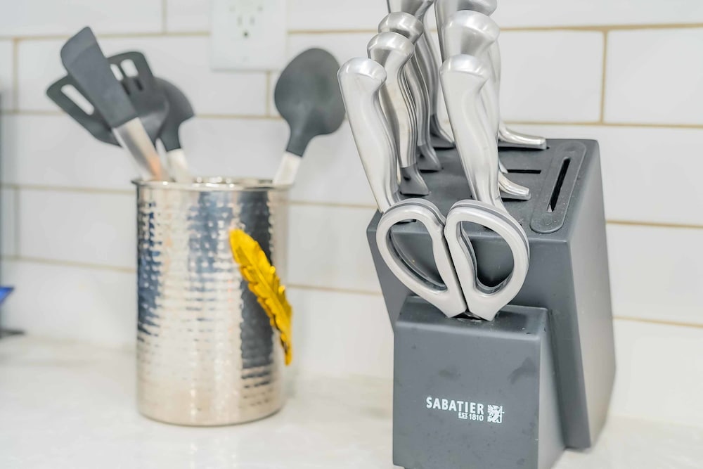 2b2b APT Close to Rose Parade and Pasadena Oldtown