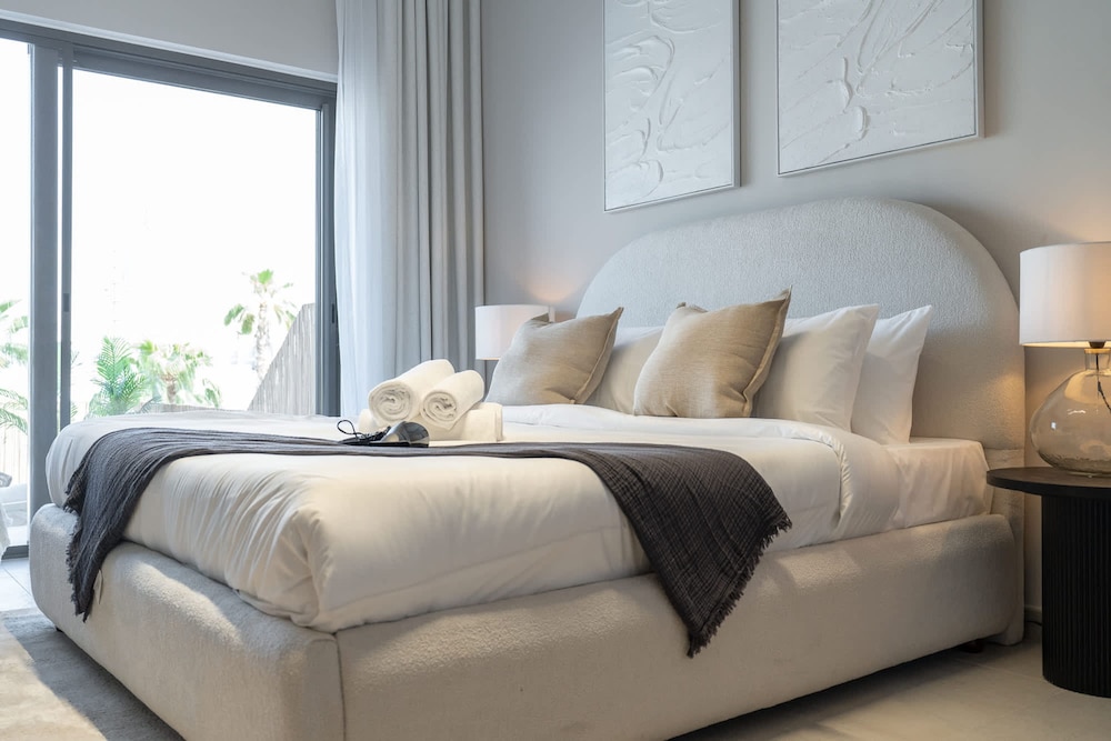 Classy 4-bedroom Villa With Spacious Balcony in Nad Al Sheba