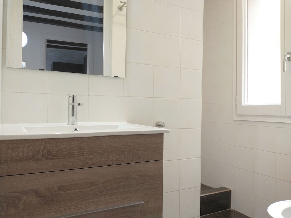 Lovely Flat In Barceloneta Near Sea