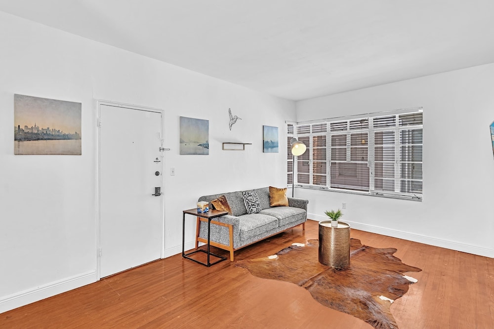 Garden Suites-Hosted by Sweetstay - Image 5