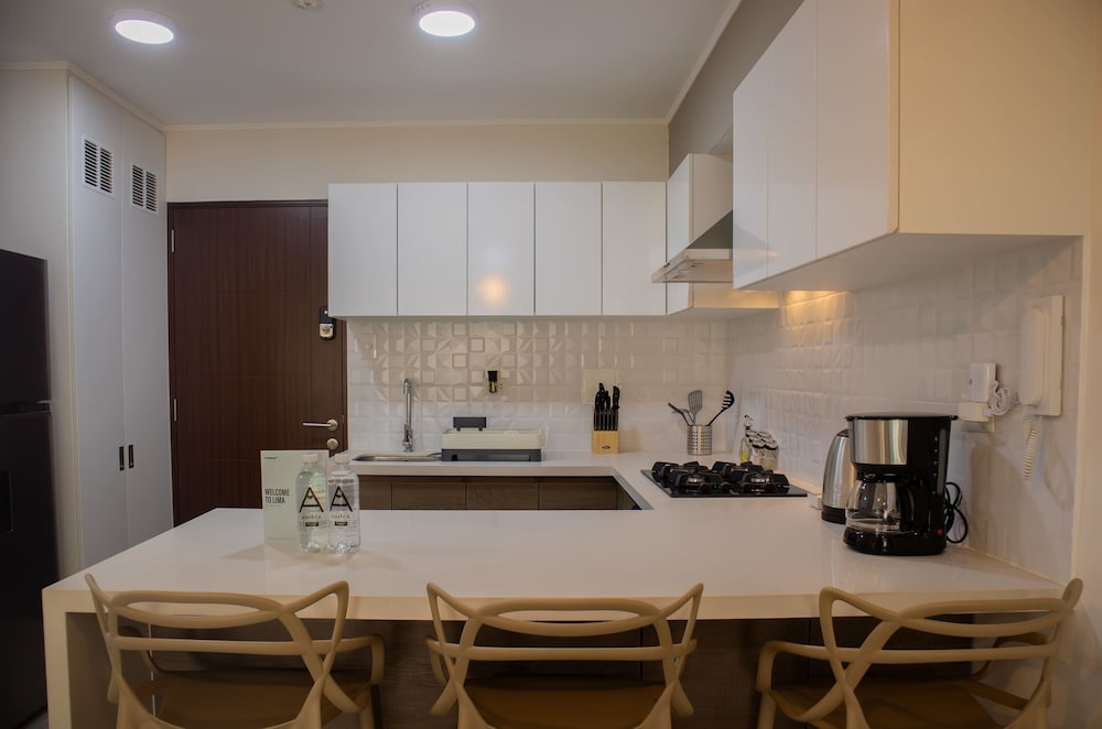 w Distinctive 1BR w Balcony in Barranco
