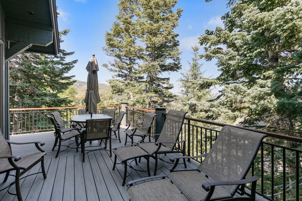 Bellemont Home at Deer Valley Resort - 6 Bedroom Home with Hot Tub #8 6 Home