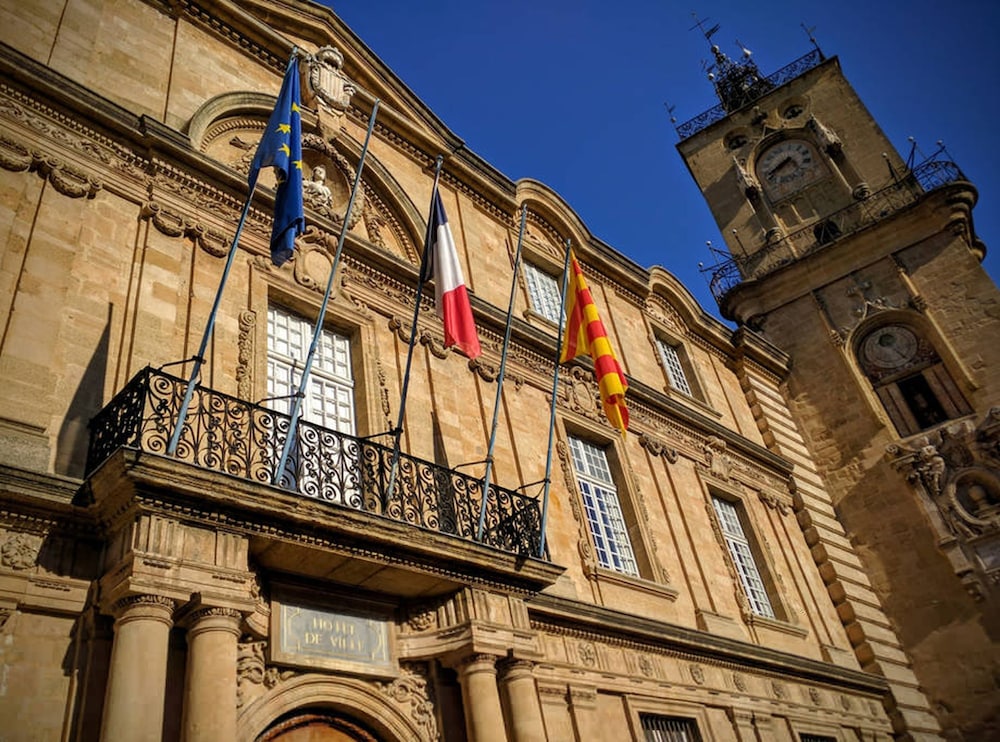 Historic Center top Floor w View