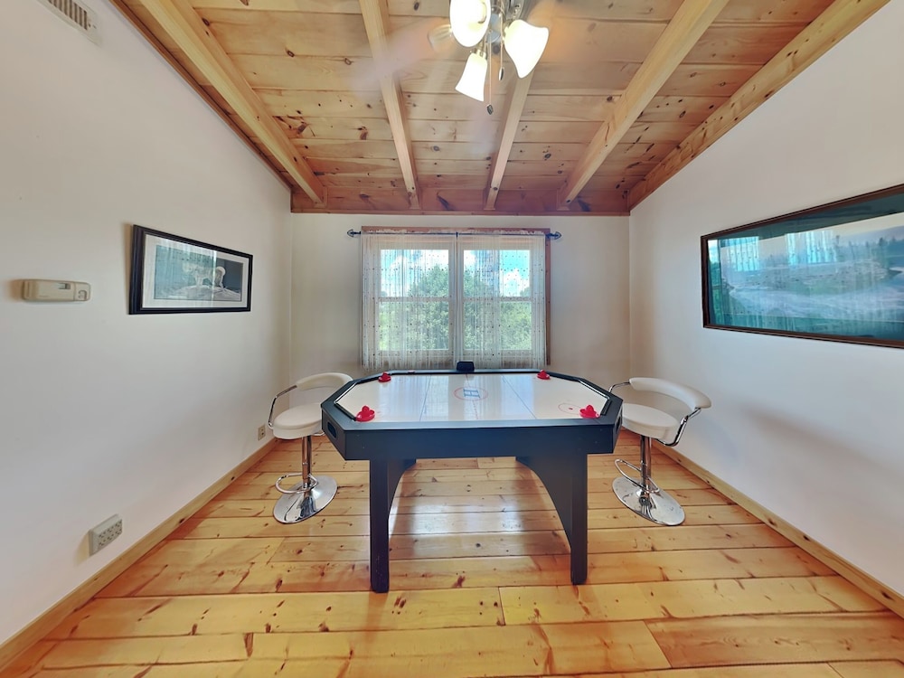 Pinnacle Place by Jackson Mountain Rentals