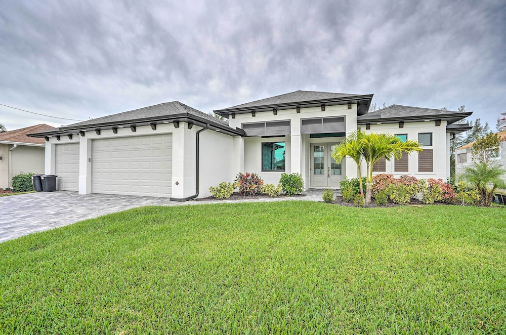 Canalfront Cape Coral Home w/ BBQ - Pets Welcome! view 5