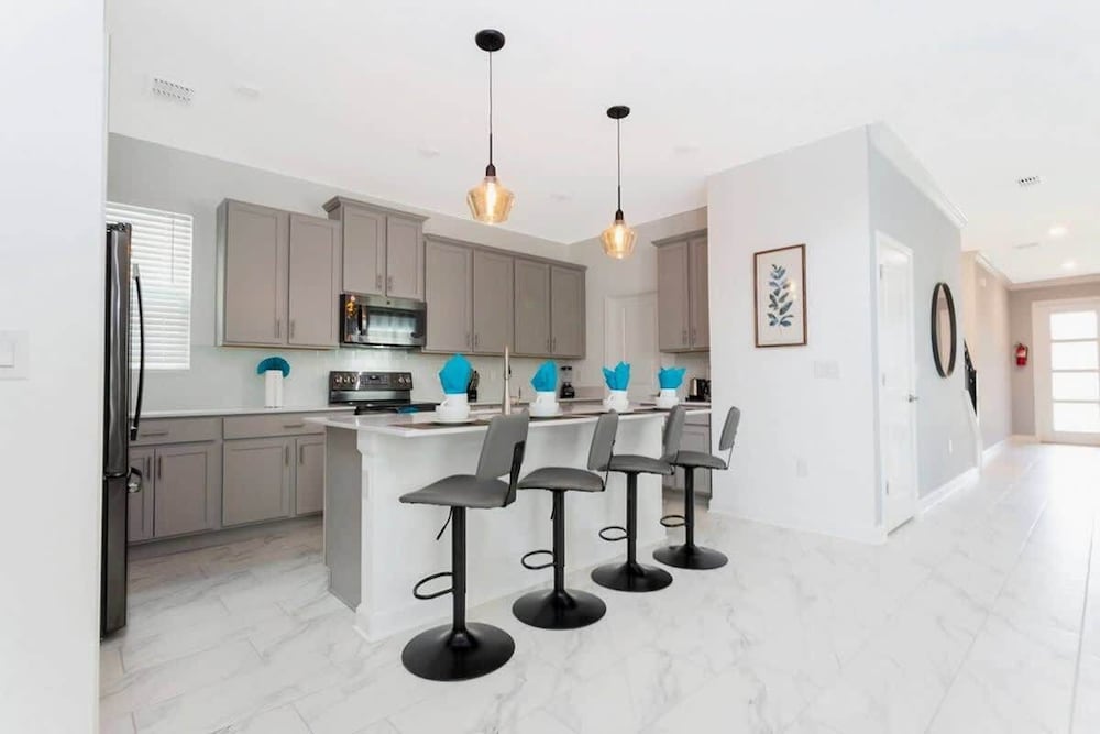 Luxe 5BR Villa Pool Game Room Minutes to Disney