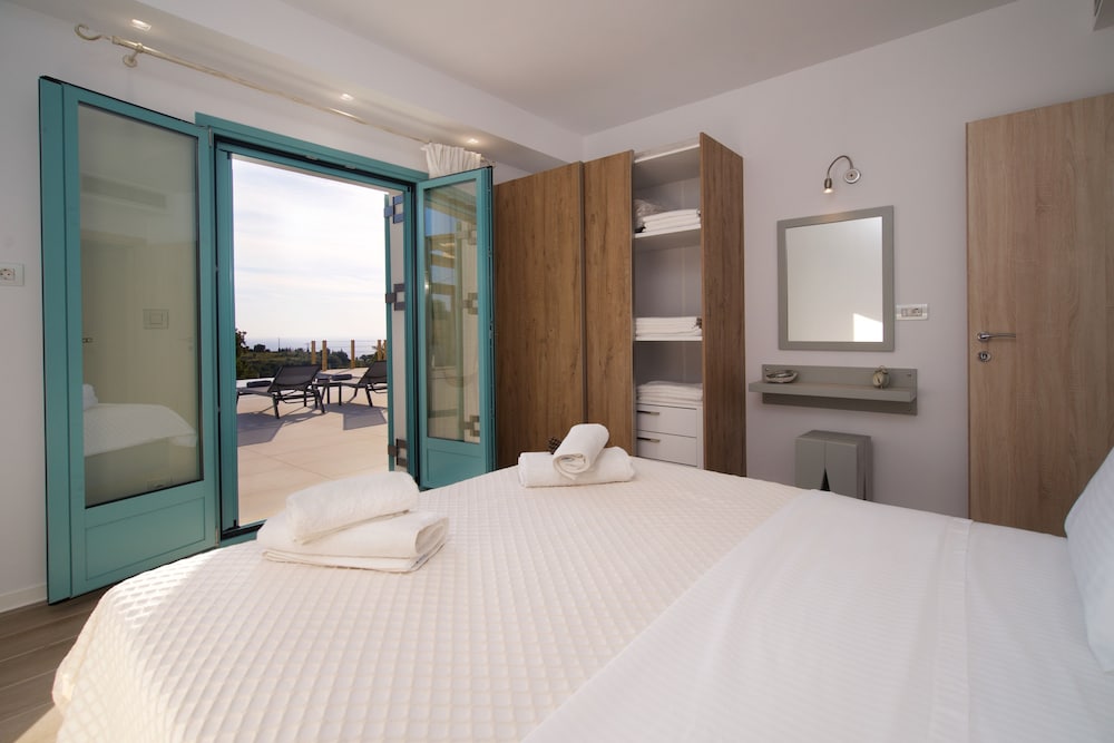 Exclusive Sea View Villa Madelaine photo 3