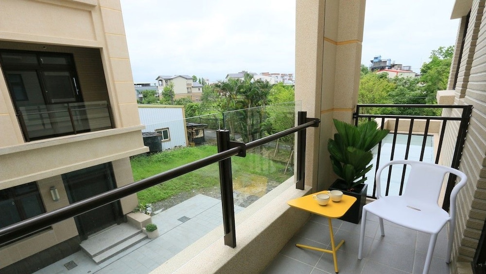 Riverbank Villa