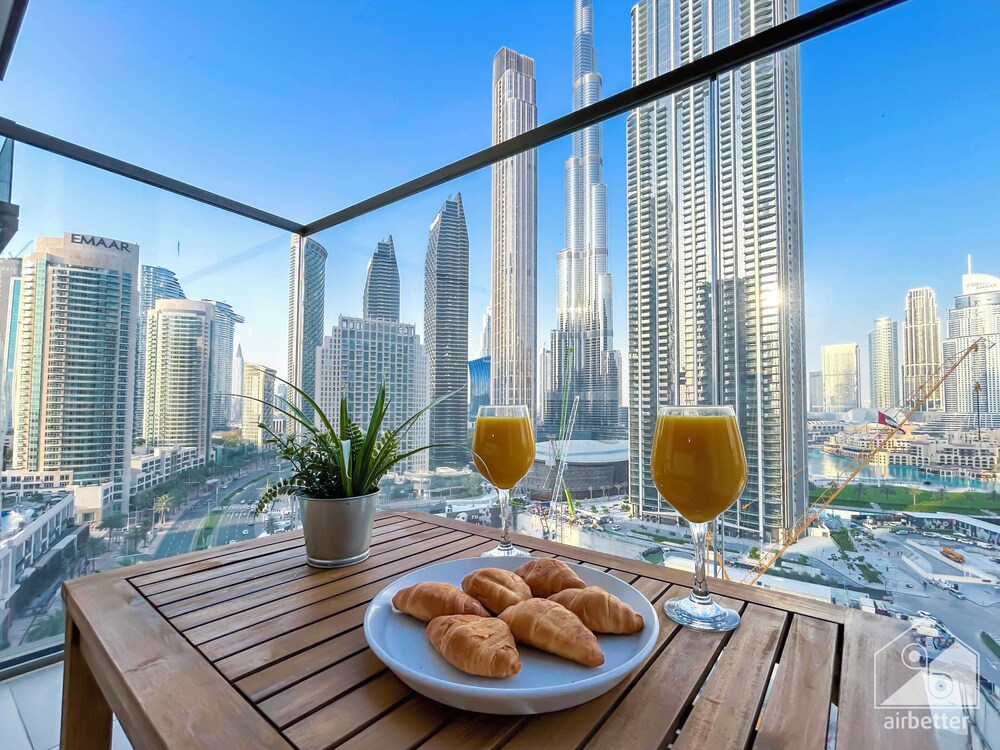 Luxurious 4B Balcony & Views Burjcrown Downtown