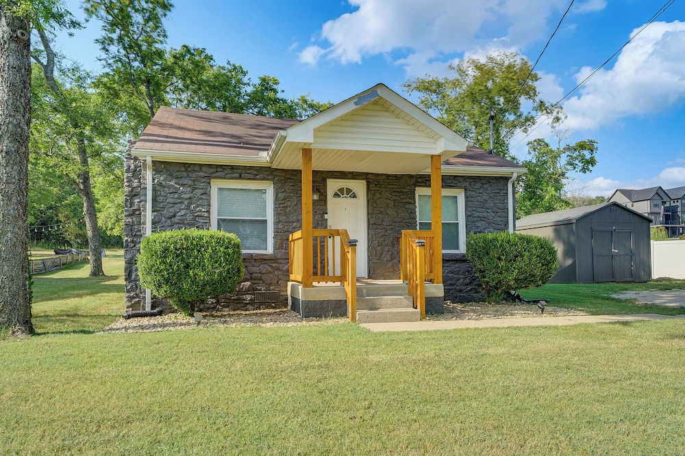 7 Mi to Broadway: Cozy, Quiet Whites Creek Retreat