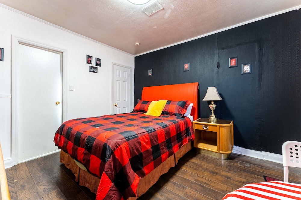 Yellow Pillow inn