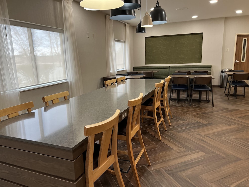 Fairfield by Marriott Mt Pleasant - Image 5