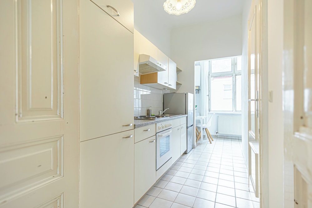 Stylish 1BR Apartment In Vienna Center
