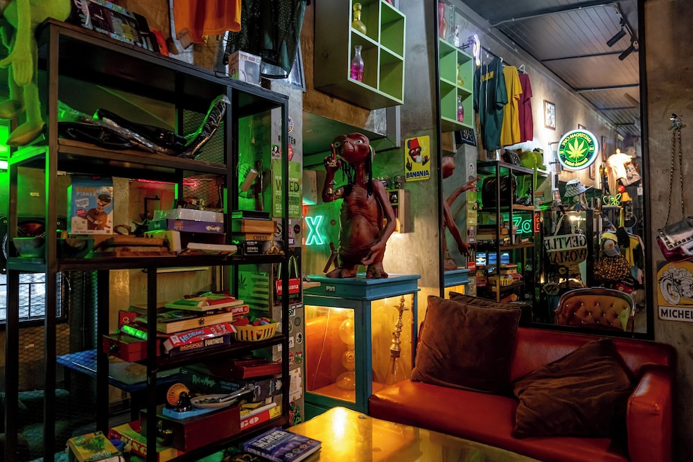 Vibes Hostel Bangkok