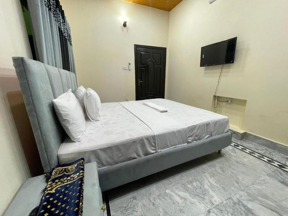 Every Lodge Guest House