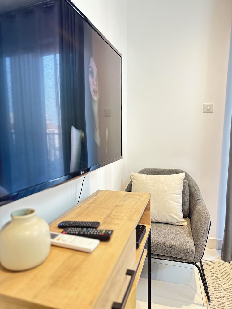 Loxwood Apartment