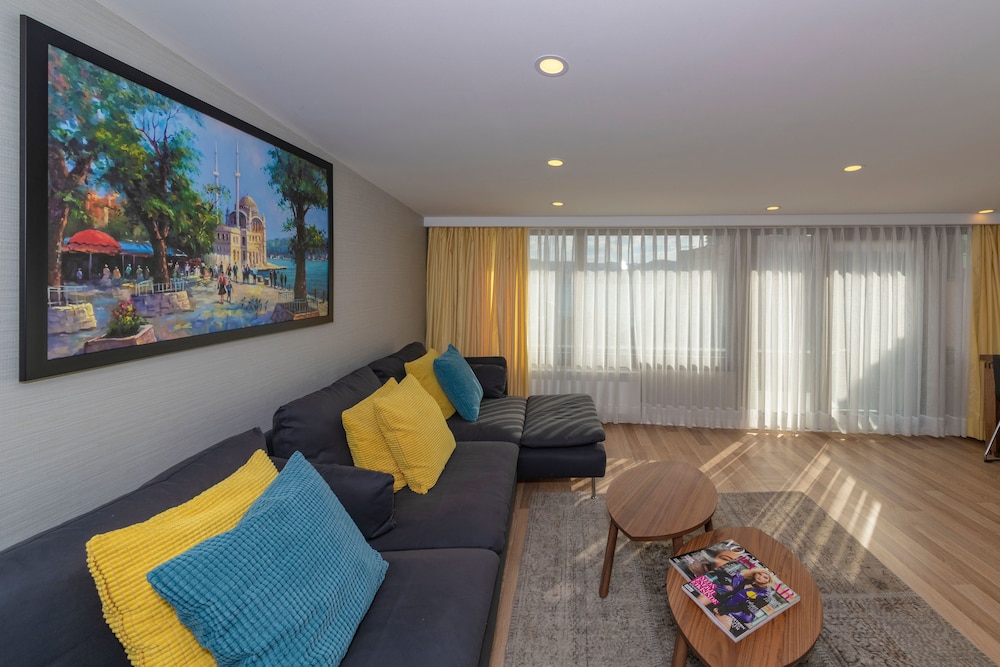 Feri Suites - Image 41