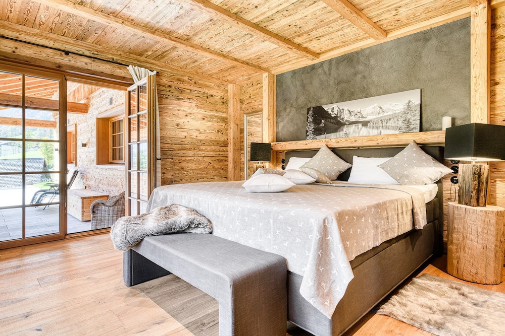 Chalet GM in Brand With 5 Bedrooms and 8 Bathrooms
