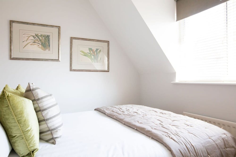 Central Chichester 3bd Mews House For Up To 6