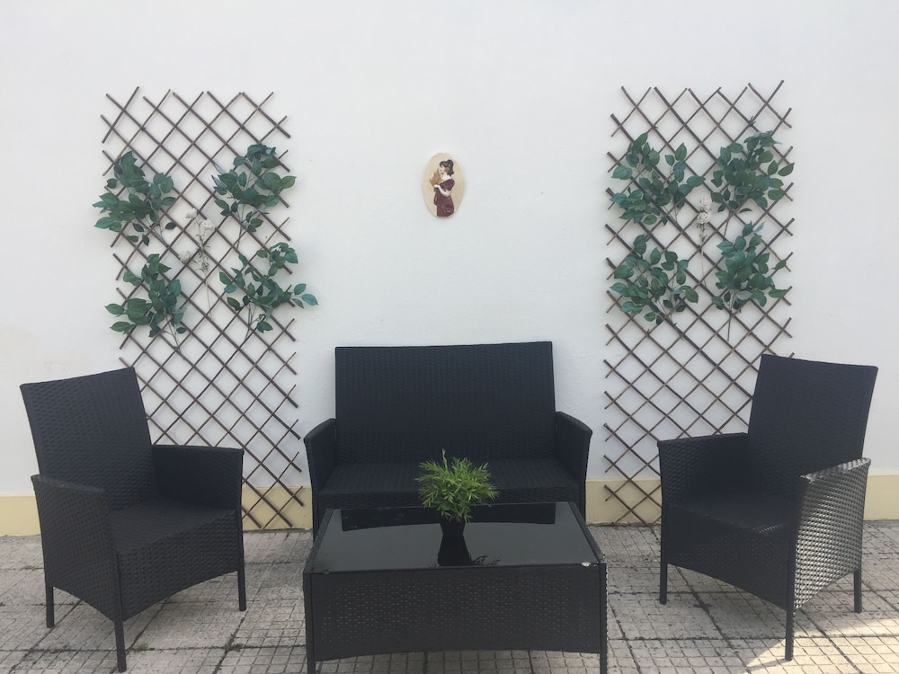 Hotel Vila Sao & Pompeia - Image 1