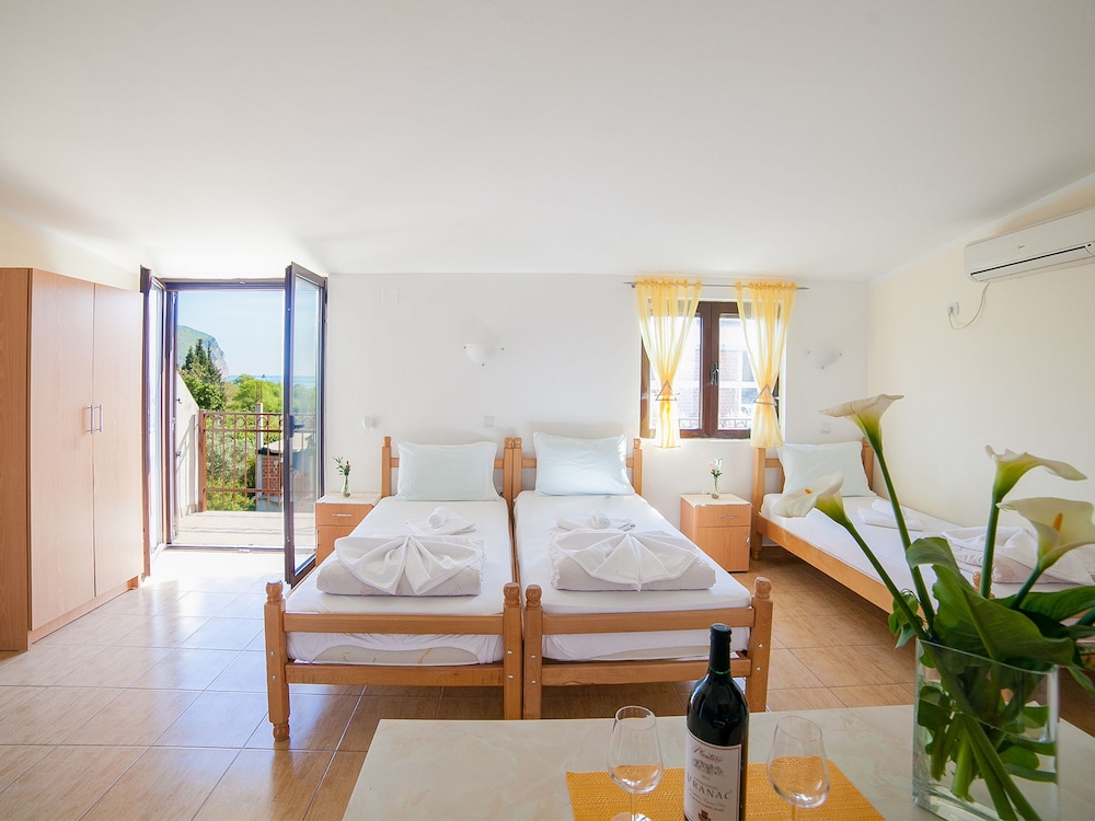 Apartments Viktorija