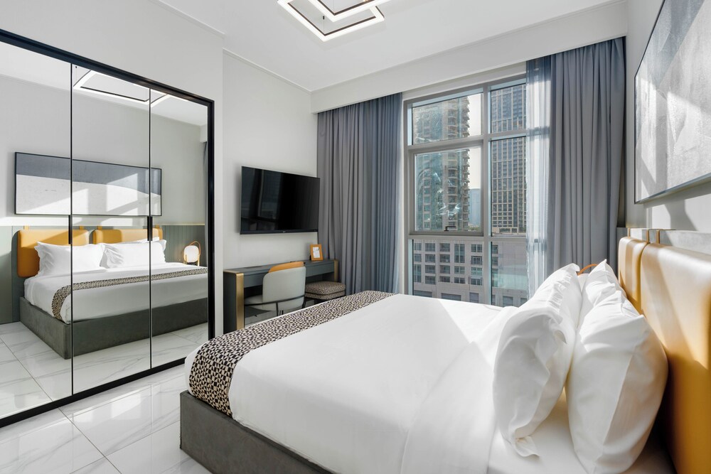 Bespoke Residences - Mag318 2BR Apt photo 5