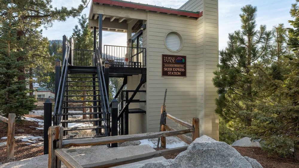 Owner-Managed Ridge Tahoe Studio