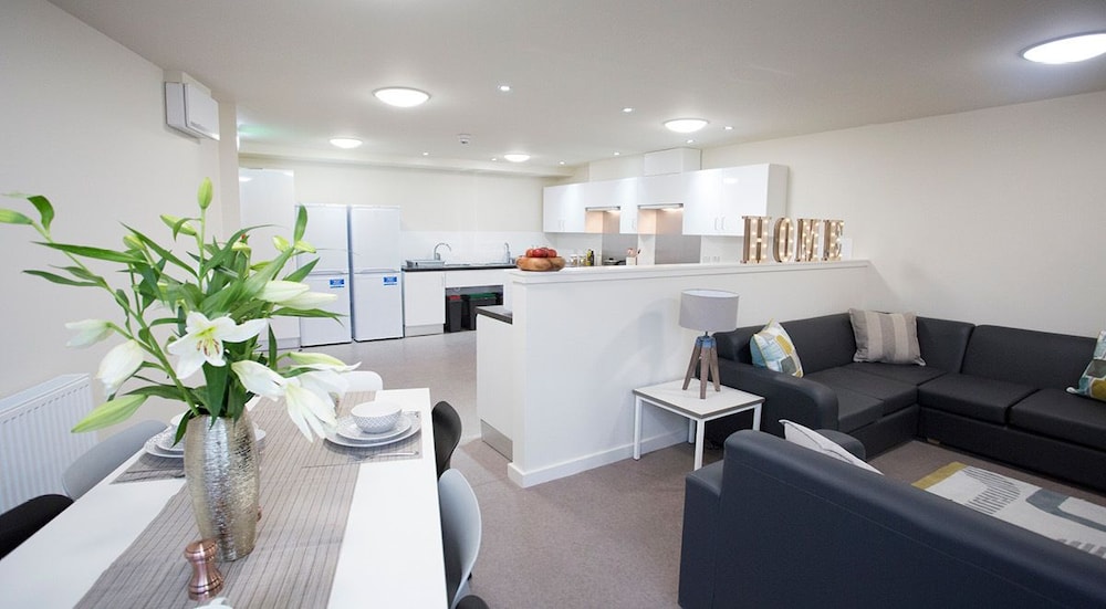 Powis Place - Campus Residence
