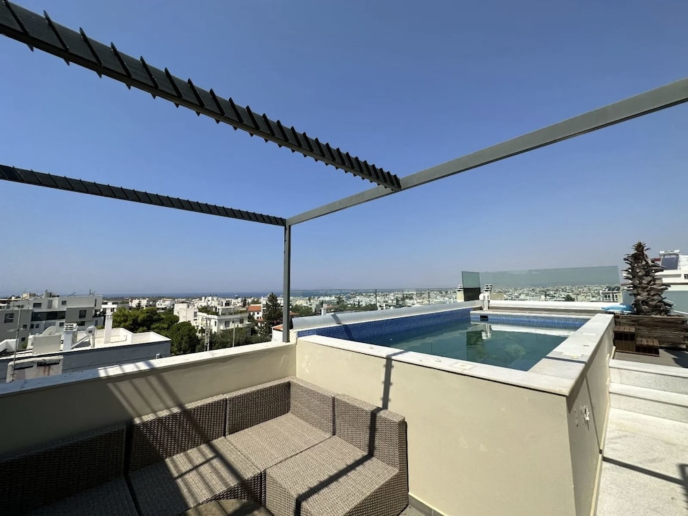Glyfada 4BDR Penthouse Gia